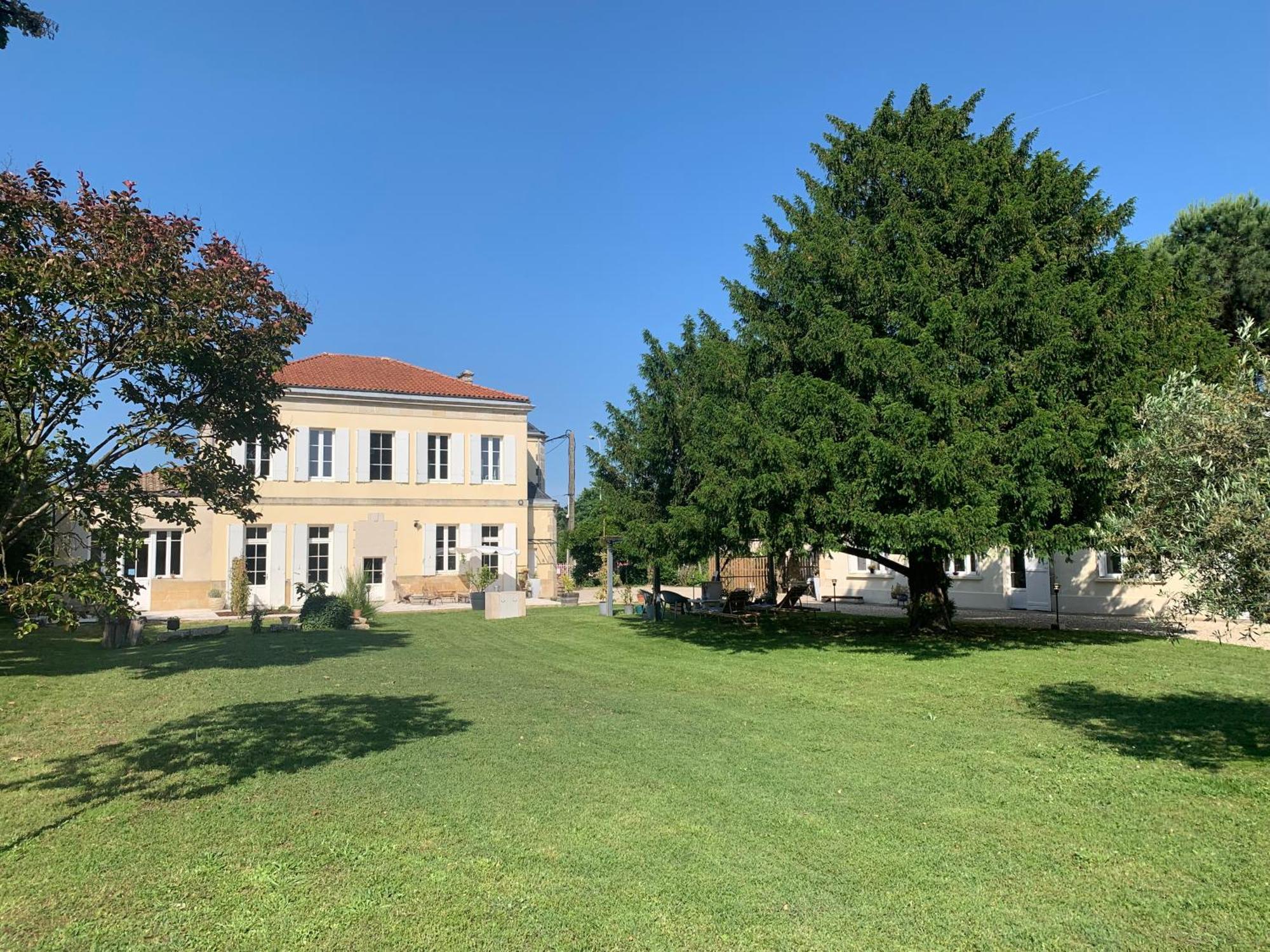 Suite Privative Abella - Aile De Maison Bourgeoise Ambares-et-Lagrave Dış mekan fotoğraf